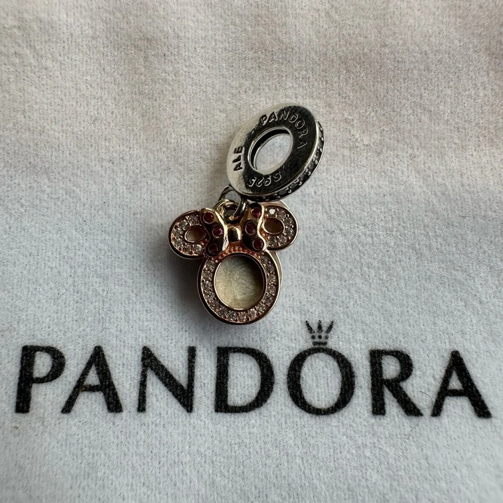 Disney x PANDORA Minnie Mouse Charm For Mom